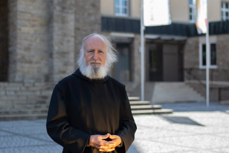 Pater Anselm Grün in Erbach